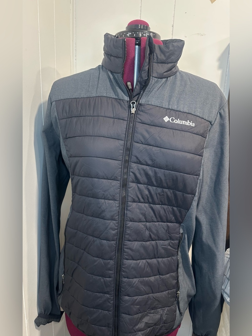 Columbia Quilted Hybrid Jacket in Charcoal Gray